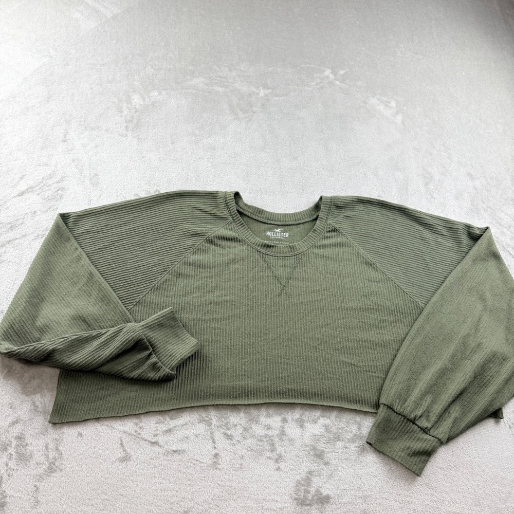 Hollister Women's XL Olive Green Ribbed Cropped Boyfriend Long Sleeve T-Shirt